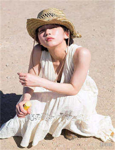 再见艾曼妞