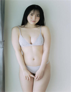 龚玥菲新梅瓶